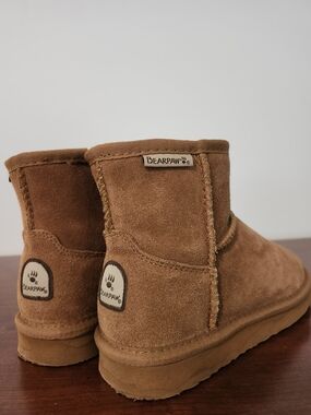 BearPaw Classic Seude Boots in Chestnut Brown
